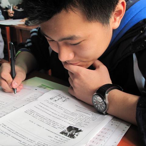 职高（职高教育的探索与实践）