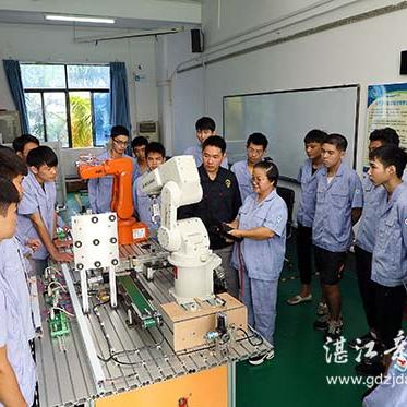 湛江市技师学院（湛江市技师学院的蓬勃发展与创新教育）